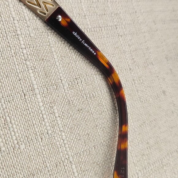 Daisy Fuentes Women Eyeglasses Risa Brown Tortoise Gold Tone Glasses Frame - Picture 10 of 14